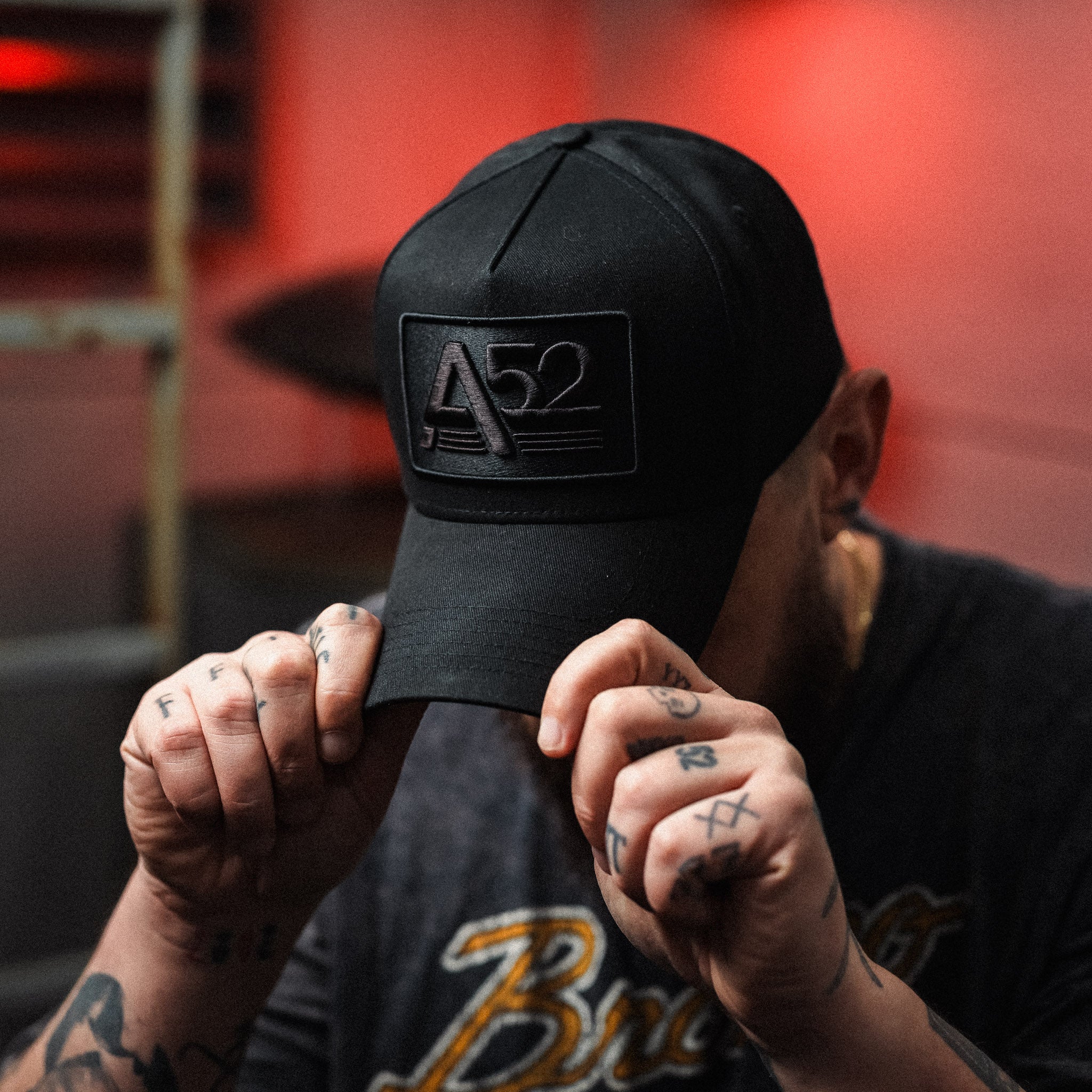 AREA52 All Black Snap Back - Image 4