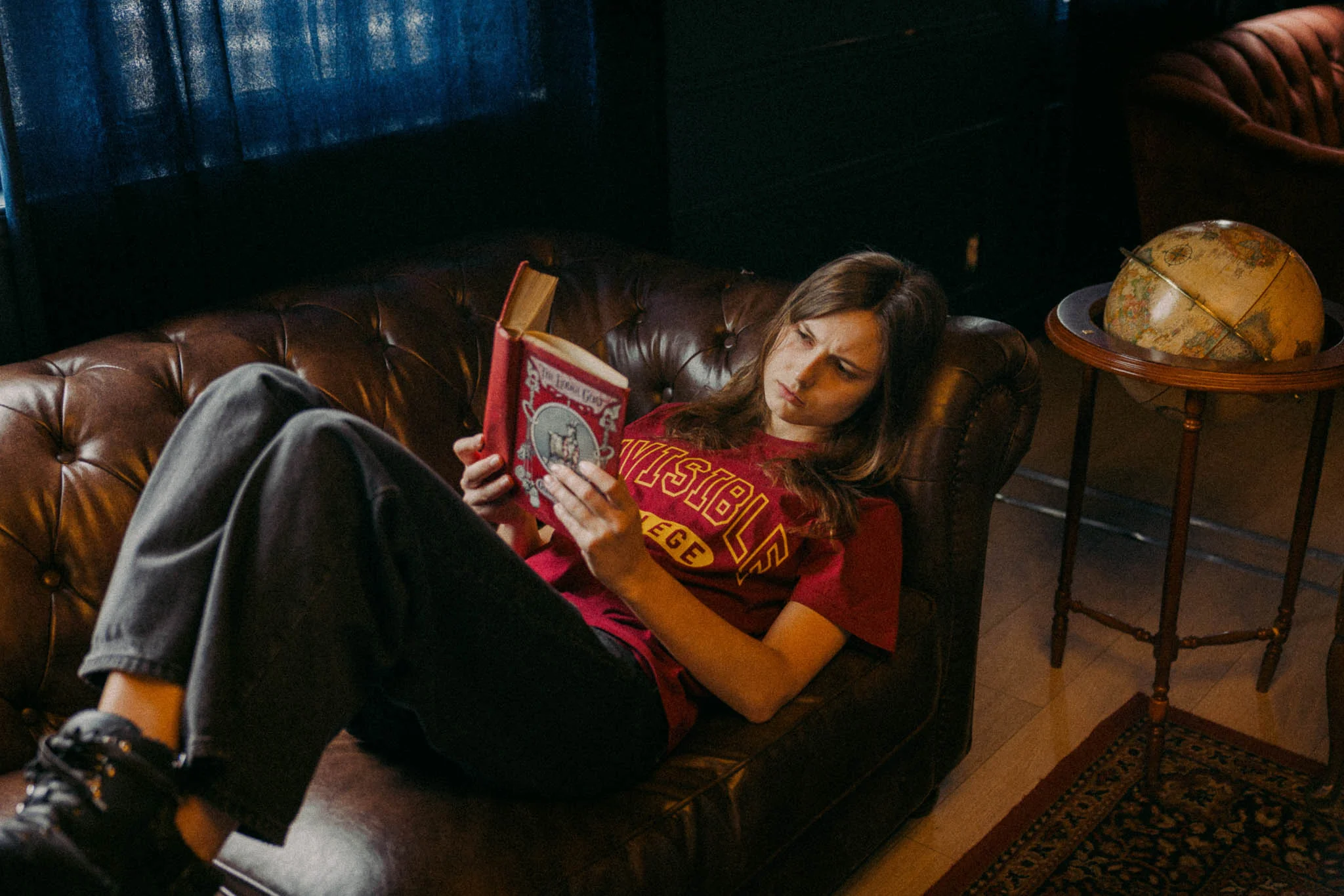 Women's Invisible College Tee In Crimson - Image 3