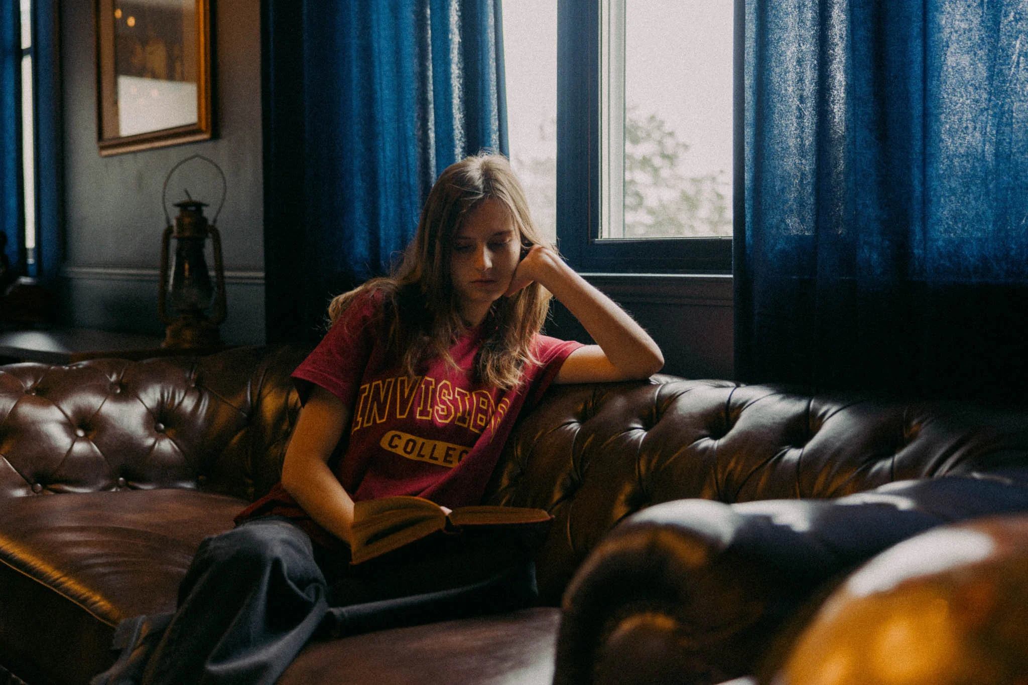 Women's Invisible College Tee In Crimson - Image 7